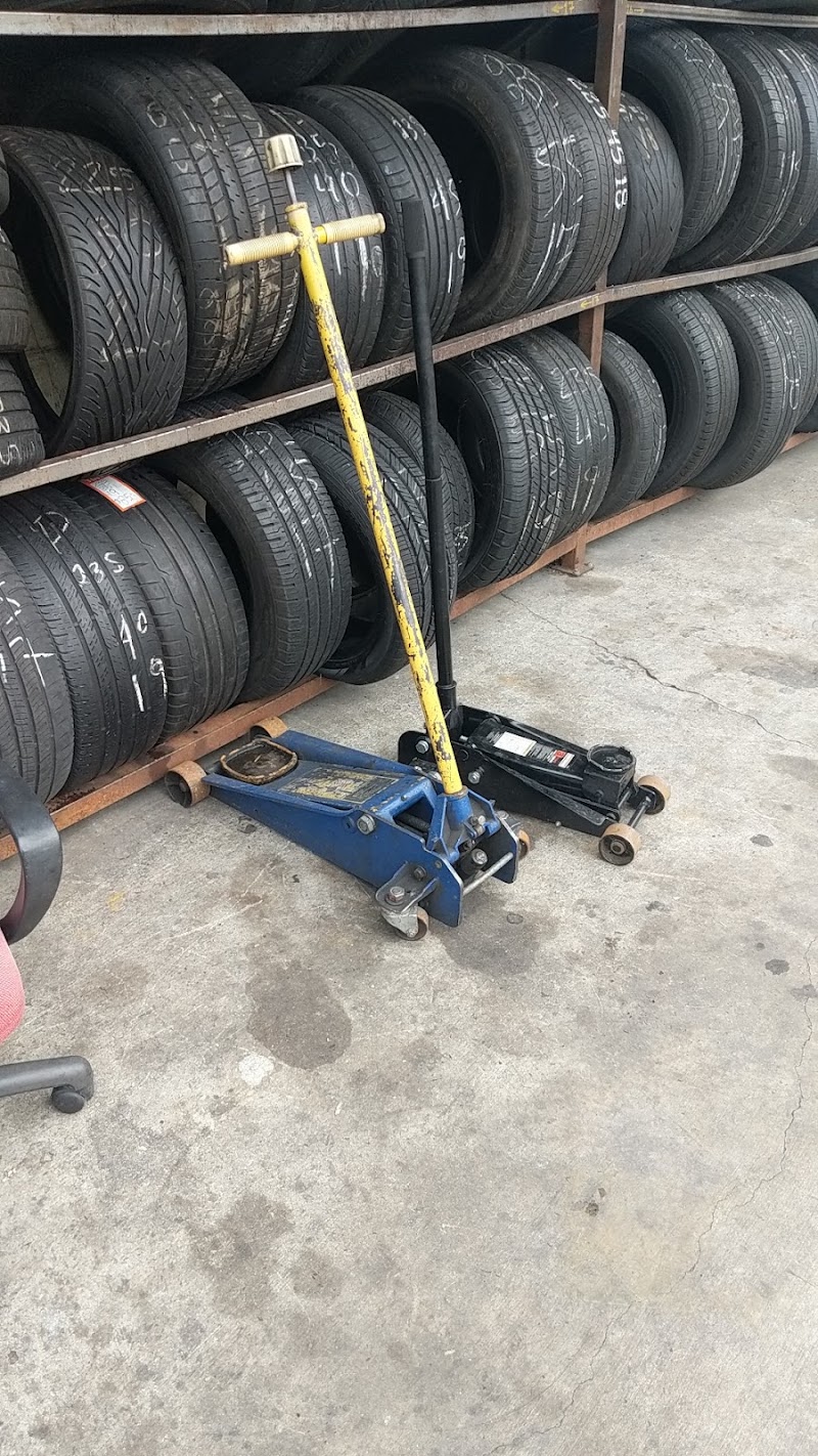 Guadalajara Tires & Auto Repair in Los Angeles